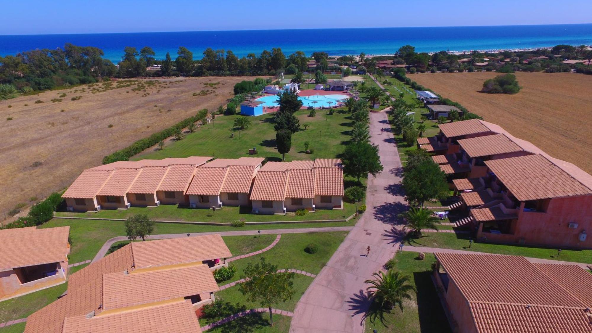 Rey Beach Club Monte Nai Exterior photo