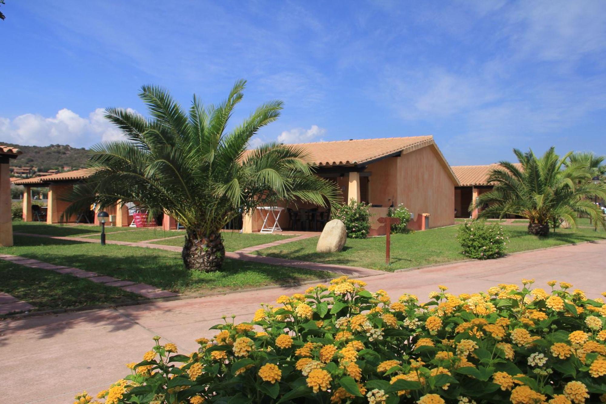 Rey Beach Club Monte Nai Exterior photo