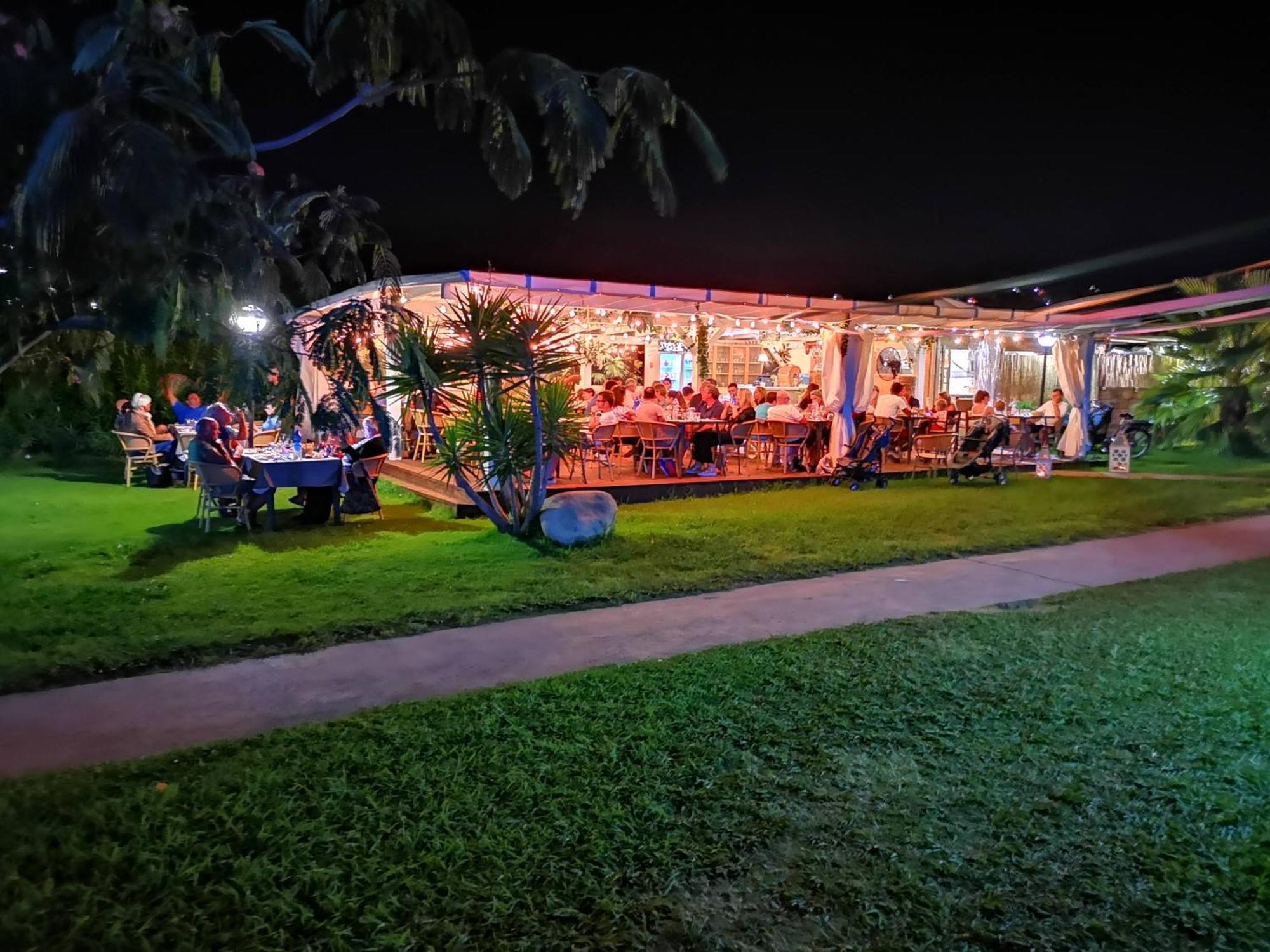 Rey Beach Club Monte Nai Exterior photo