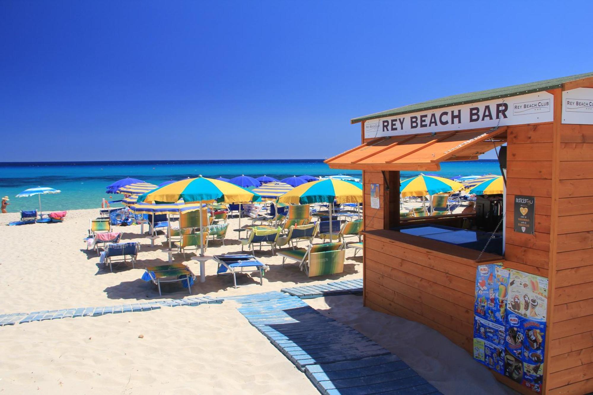 Rey Beach Club Monte Nai Exterior photo