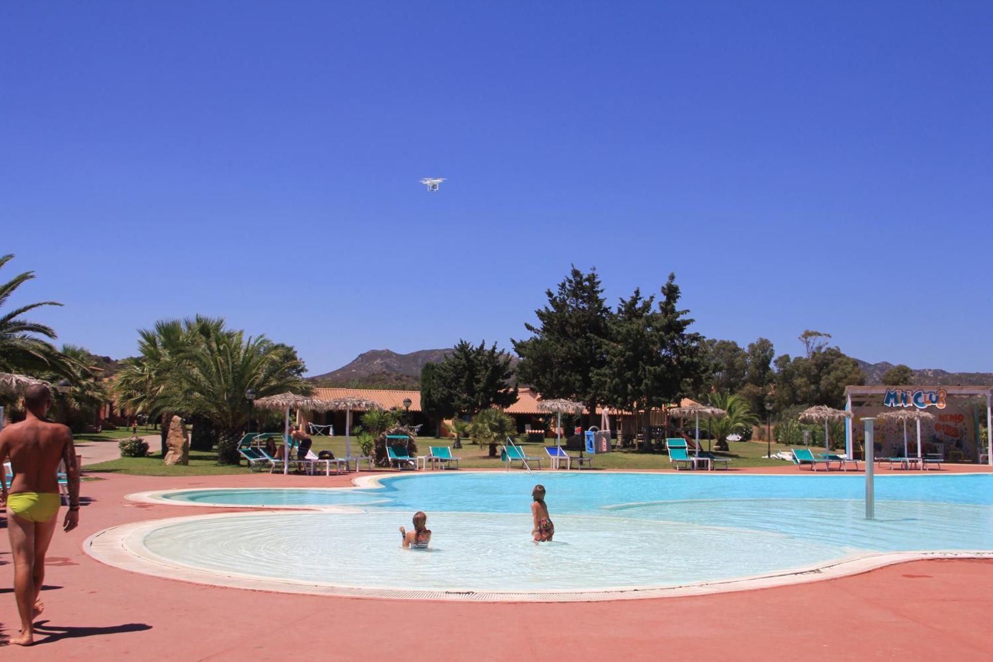Rey Beach Club Monte Nai Exterior photo